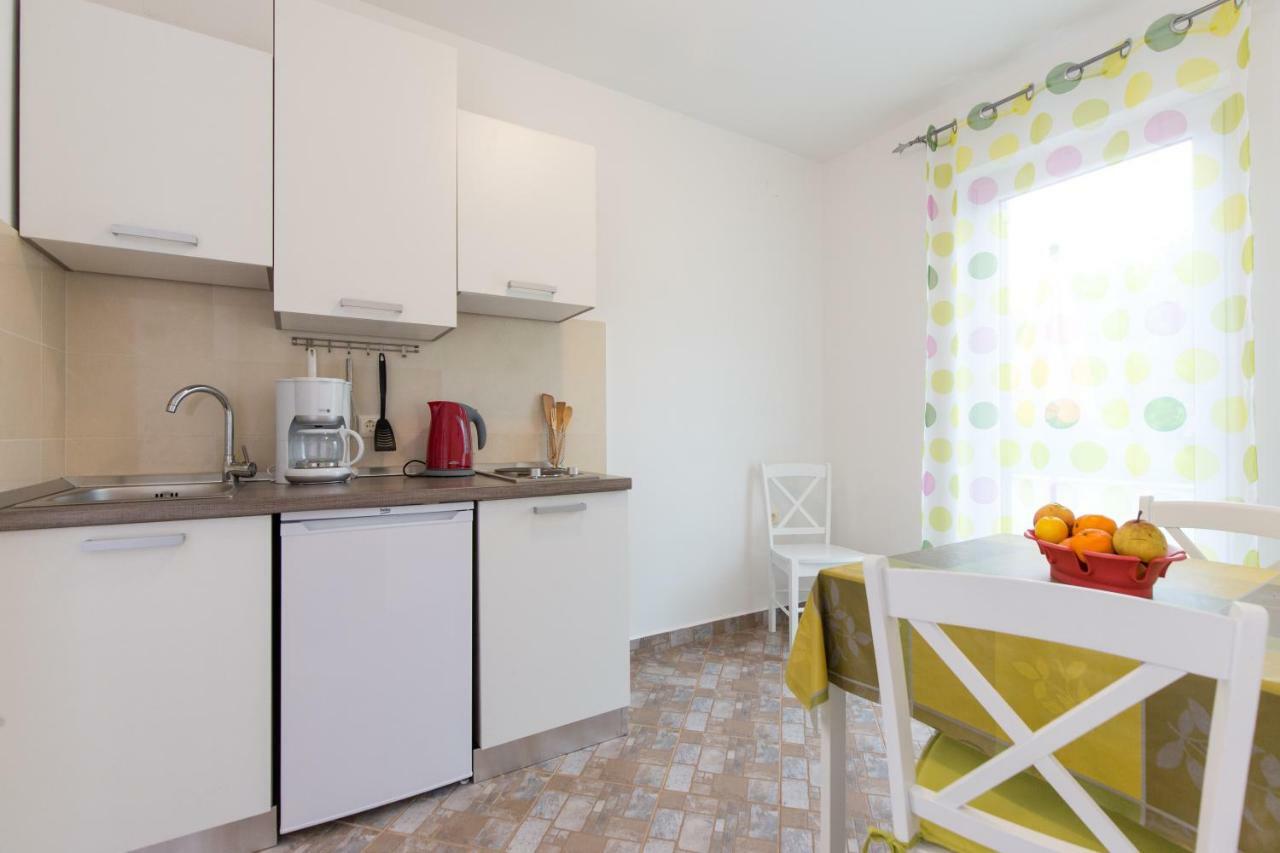 Apartments Karen Krk Town Zewnętrze zdjęcie